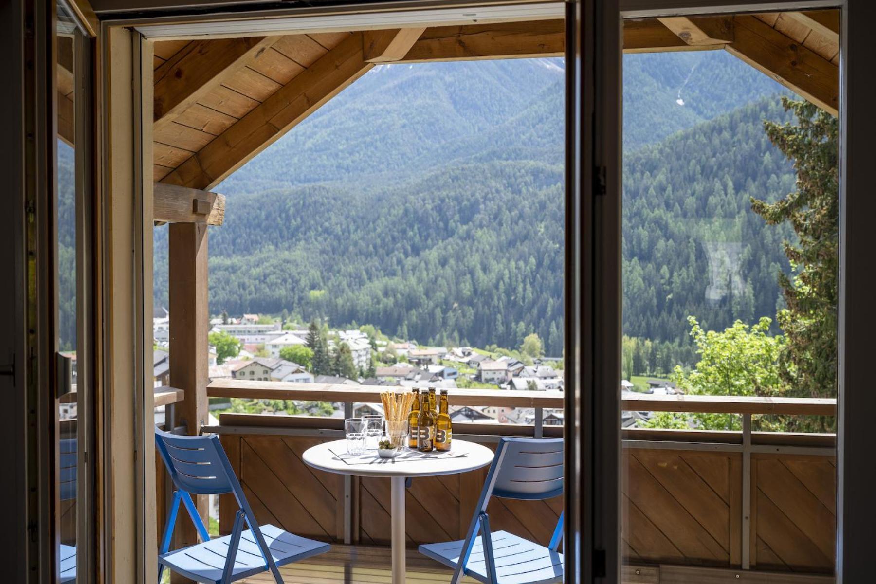 Apartamento Chasa Stradun 400 Scuol Exterior foto